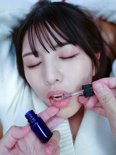 Shiori Kuraki's Face R**e VR - R**ing a Beautiful Face with Nakadashi Sanction and Facial Cumshot While Watching Her Scared Face Struggle with Fear and Pleasure from a Close Distance gallery