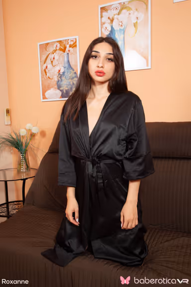 Amazing Russian model Roxanne comes to play with us naked in VR gallery
