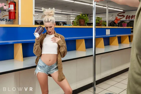 Sensual Blowjob with Kiara Cole gallery