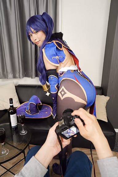 VR] Off-Line Sex with Beautiful Big-Breasted Layer at a Hotel after an Event! A beautiful girl who seduces you with her erotic cosmetics and a series of Nakadashi sex like in a doujinshi! Miku Nakamaru gallery