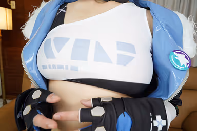 VR] She Looks Strong... But She Gets Wet When She's Seen - Seductive Cosplay by Bursting Tits Layer - Amu Otowa [8K gallery