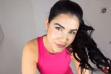 CVF 046 - Lady Dee wants to pee gallery