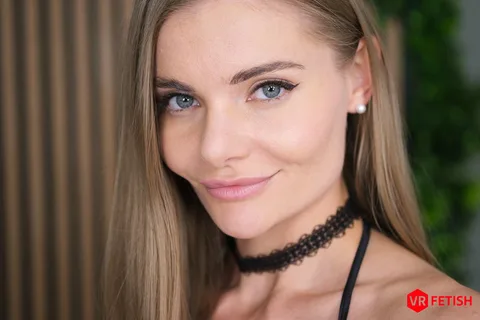 CVF 417 - Thin Babe With Sexy Feet gallery