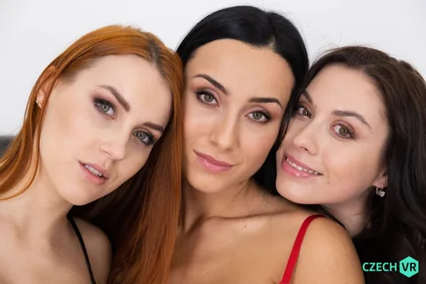 CVR 421 - Girl on Girl… on Girl! gallery