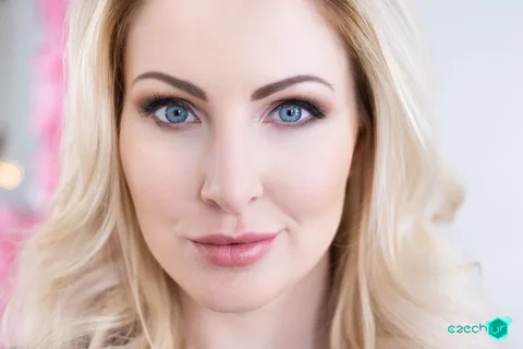 CVR 283 - Sexy Receptionist gallery