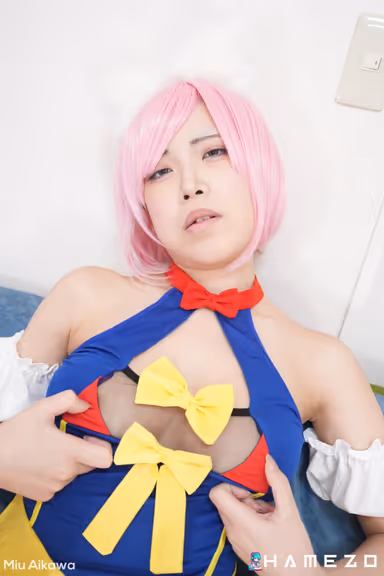 Miu Aikawa Is Back And Plays With Purple Dildo gallery