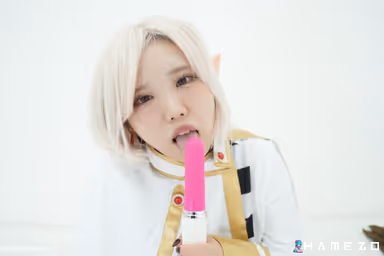 Rina Kurusu Looks So Hot Masturbating With Stockings On gallery