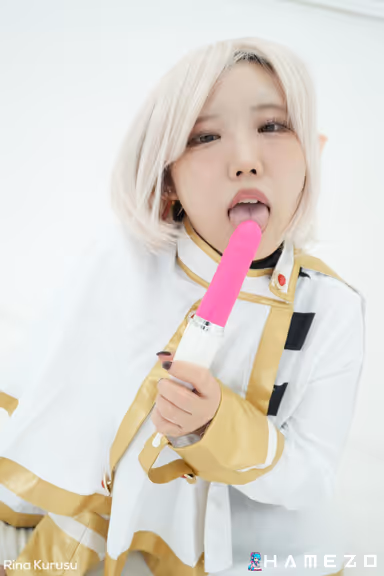 Rina Kurusu Looks So Hot Masturbating With Stockings On gallery