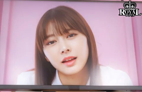 Wall Butt x VR "Would you like to experience wall buttocks at home? Miyu Hou gallery