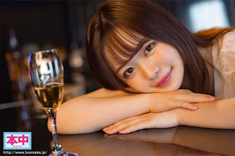 Sex with a College Student You Met at a Bar - A Lucky Experience That Might Happen to You if You Go to a Bar Riko, a College Student gallery