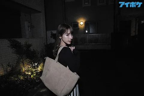 "You're Momonoki Right?" Shocking! Fan Fucks Kana Momonoki. Screaming! Hard Fuck VR gallery