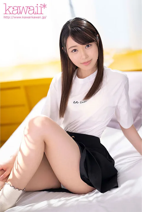 When she takes off her clothes, she looks like this, but she is a superb slender girl, and her tightness is so bad that she can perform Nakadashi without permission. gallery