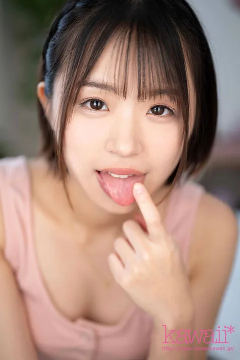 Short-Cut Girlfriend Dotes on Me and Calls Me "Cute" While I'm Being R**ed and Lascivious at Close Range Haru Kikuchi gallery