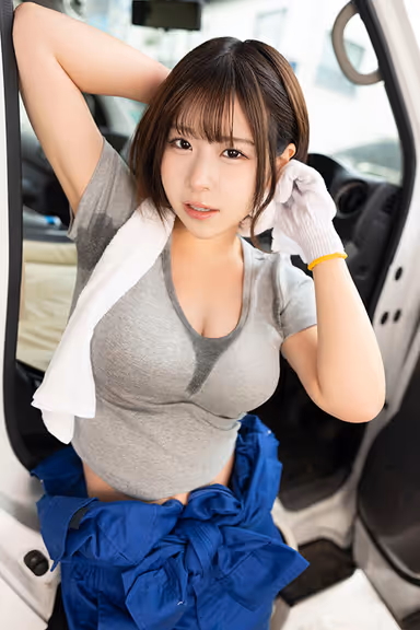 VR] A Moving Company Girl Who is Impotent but Good at Sex Will Make Me Ejaculate with Her Great Technique as Compensation for Damaged Luggage - Sweaty and Smelling Like a Meth Ena Satsuki gallery