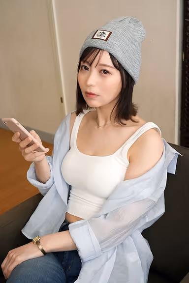 【VR】クールな美容師がデレた日。妹の彼氏に言い寄られてメス顔を見せると、超敏感なカラダを責められ戸惑い逆NTR。 天馬ゆい gallery