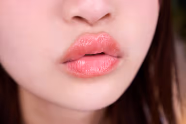 [VR] With her beautiful face!! Her flirtatious charm!! Her endearing personality!! Heart-fluttering, romantic creampie sex with a little devil maid reflexologist who captures your heart and never lets go—Eirin Onda gallery
