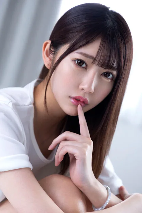 Wanting A Wet French Kiss Out Of Nowhere. Amazing Temptation With Tease After Tease From My Step-sister, Leading To Sweet French Kissing. Hinako Mori gallery