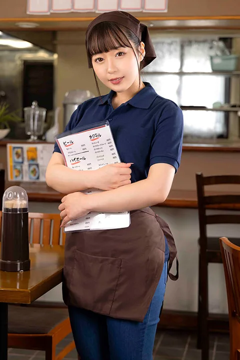 Rina-chan (18), Part-time Worker at "Rai-Ken", Established 83 Years Ago in Yuhama-machi, Tottori Prefecture, Japan gallery