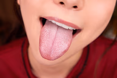 VR] My Best Friend's Girlfriend Who Came to Me Suddenly Gave Me an Endless ∞ Fellatio - Rinka Momose gallery