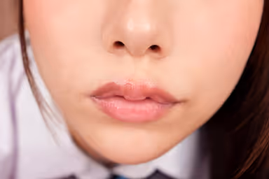 [VR] I Who Had a Kiss That Was Too Sweet to Melt in a Store That Even Allows French Kissing - Erika Ozaki gallery