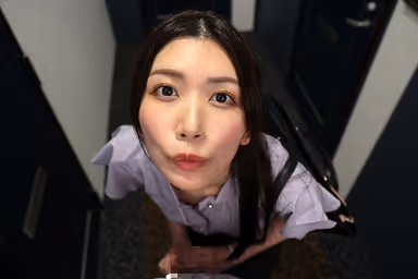 VR] A former masturbator, complaining and giving a hand job. The stress relief method of the neighbor office lady whom I met again by chance is to see my feeling face.... gallery