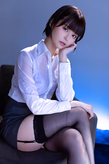 VR] Guerrilla Downpour x Oshikake - A Night of Being Pulled Out by a Female Boss with Beautiful Spit-up Legs - Luna Tsukino gallery