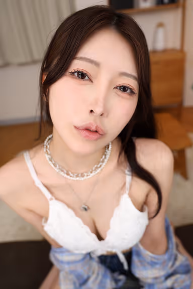 VR] I'm in trouble because I keep getting ejaculation control by my sister who is too brazen and GAL... My poor little brother who got his dick bred by Nee-chan's excellent blowjob technique, Hinako Mori. gallery