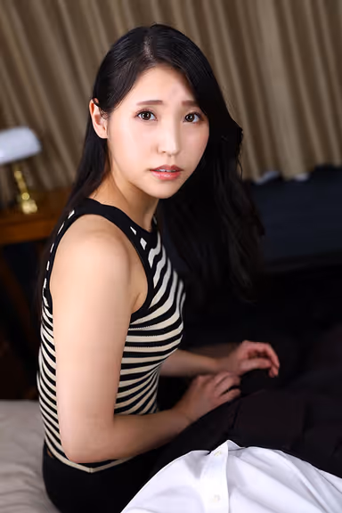 VR] A talented secretary who can do her job but faked a mistake on a business trip and got a room in the same room with someone else has apologetic sex with a big ass shaking. gallery