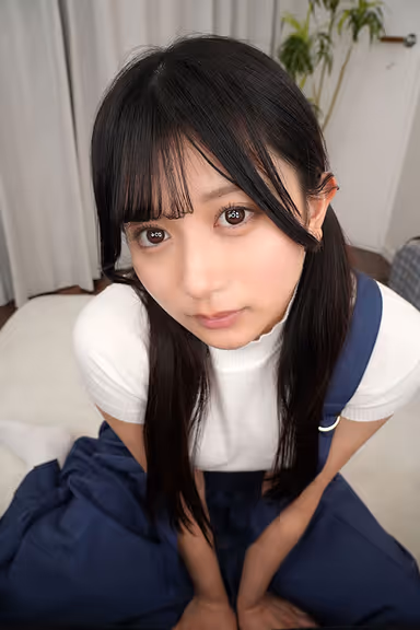 VR] When I Listen to the Troubles of a Lackluster and Shy Part-Time Worker, She Gets Pampered While Intertwining Her Body with a Smile She's Never Shown to Anyone. gallery