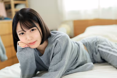 VR] She spoils me so much that I almost become a useless person. A daily life with a very caring Kansai-ben kanjo. Yuna Ayaha gallery