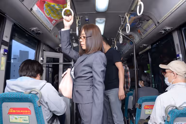 [VR] FANZA Exclusive Business Woman Bus Molesters Koharu Komine gallery