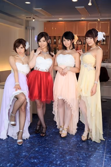 [VR] An Sasakura, Honoka Orihara, Ayane Suzukawa, And Yuuri Asada. High Class Cabaret Club Harem Blowjobs!! They'll Suck You Until You Blow Again And Again!! gallery