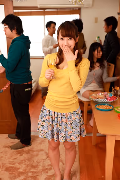 [VR] At My Class Reunion, I Met The Girl I Always Jerked Off To In High School And Invited Her Back To My Place For SEX! Mao Kurata (Real Footage) gallery