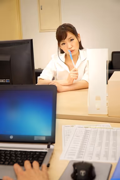 [VR] I Clocked Into Work On My Day Off And All Of The Carnivorous Girls At Work Were Luring Me To Temptation!! So We Secretly Had Creampie Sex At The Office! Yoshika Futaba gallery