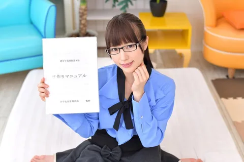 3D VR A New Way To Deal With The Declining Population! Meet A Girl, Instantly Fall In Love, And Immediately Start Making Babies! Mai Is A Plain Jane Girl In Glasses Who Works At A Soba Shop And Now You're Having Bashful, Shameful First-Time Sex Mai Yahiro gallery