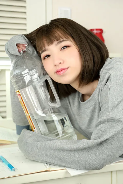 Erotic Intertwining with My Sister, a NEET Who Drinks in the Morning, While Giving Encouragement to Me, a Student for Entrance Exams - Mai Hanagari gallery