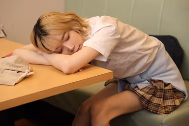 VR] #Late Night at a Family Restaurant #Runaway JK #25:00 PM: Secretly Enko Seducing a Man by Exposing Her Pussy Yumeru Kotoneishi gallery