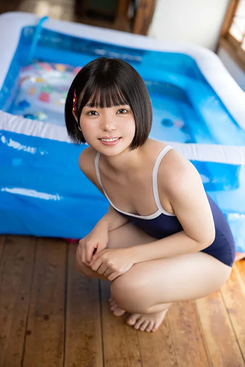 Young Girl in the Countryside VR - Yuka Ichii gallery