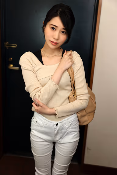 VR] Nighttime Adultery - Staying with a Female Friend Who Fought with Her Husband, and Finally Being Sperm-Scooped Until Morning - Mami Sakurai gallery