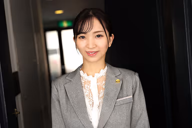 VR] A slutty divorce attorney, Mayu Suzuki, hired by his wife to collect evidence of infidelity with her pressurized big breasts. gallery