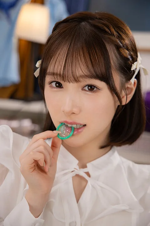 Face Specialized VR - She Looks Neat but She's Actually a Slut - Momo Shiraishi gallery