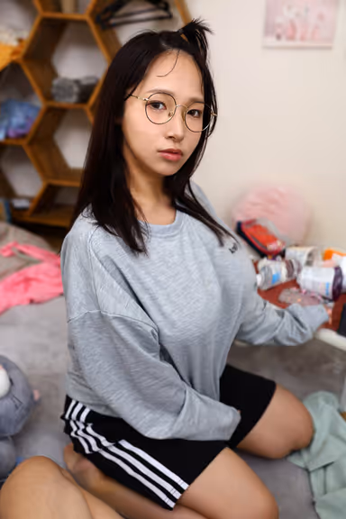[VR] The corrupt neighbor's vulgar body - Nakadashi exchange in a messy room with a meat-owner who can't do housework - Neighbor N. gallery