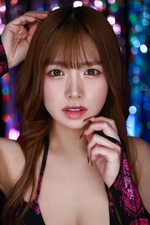 VR】Shin・Specialized Face Angle VR -Rika Tsubaki, a gal, manages my ejaculation by 'Pile Driving Piston' in front of me at close range of my face! ～VR] Shin gallery