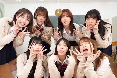 【VR】誰からも相手にされないチー牛（僕）が催●術を使ってクラスを乗っ取る！力を手に入れた僕とチー牛友達は生意気な女子生徒2人を洗脳して逆襲SEX！ 花狩まい 胡桃さくら gallery