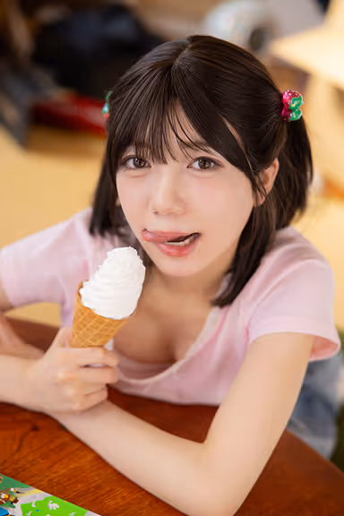 VR] Young Girl with a Paipan - I Will Make Cute Mouth Yuna-chan Drink Lots of Sperm - Yuna Hinata gallery