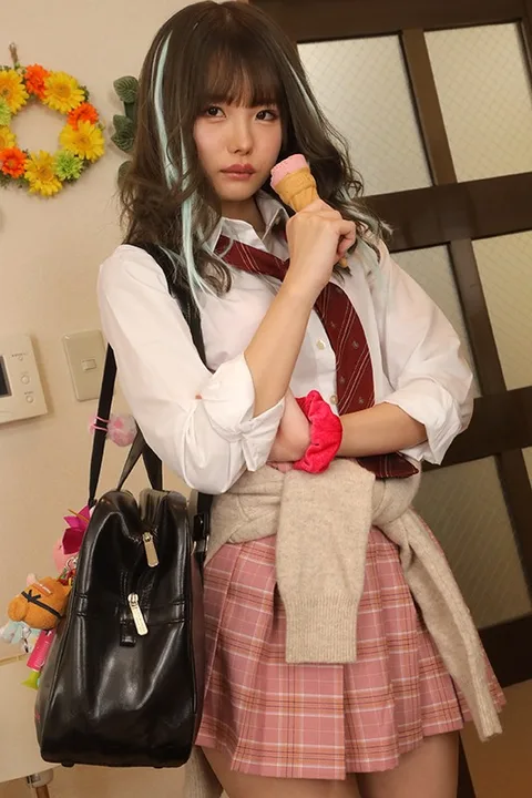 (VR) The Formerly Shy Freeloader Girl Has Been Using Me As A Sex Toy Ever Since She Found Out I Was A Virgin Ichika Matsumoto gallery