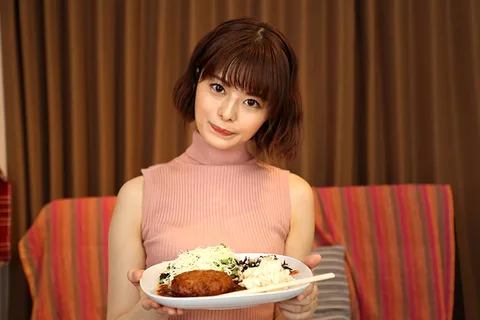 I Live With My Excessively Erotic Big Stepsister (She's 5 Years Older Than Me) Who Fucks Me Like A Slut Every Night, Behind Our Parents' Backs Runa Tsukino gallery