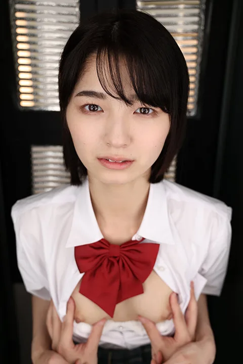 Face-specific Angle VR - Encouraged by a Cheerful Childhood Friend "in the Locker" and Lovemaking SEX - Sumire Kuramoto gallery