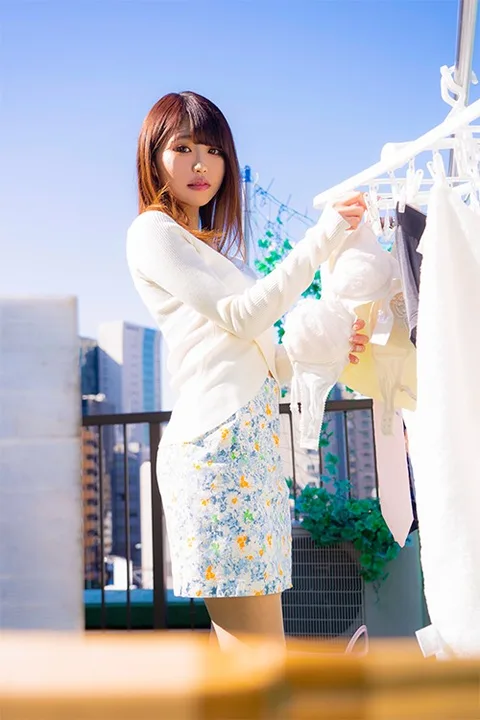 (3D POV VR Remastered Edition) She Was Suddenly Deep Throat Orally Ejaculated By A Fugitive! While Her Husband Was Away, This Married Woman Was Fucked At Home And Had Her Beautiful Face Defiled With Stinky Semen... Yuri Ohara gallery