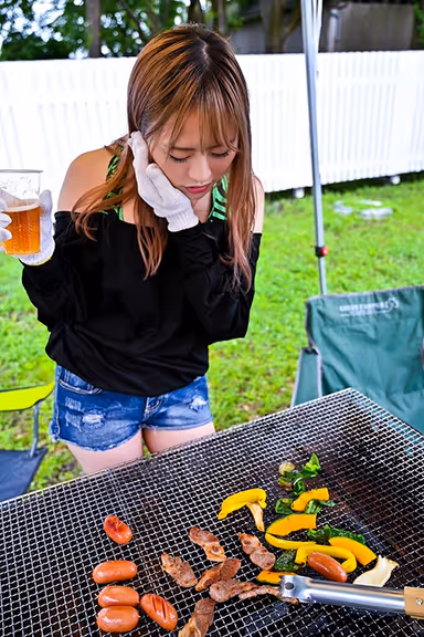 [VR] I Used (BBQ And Suggestion) To Get Friendly With A (Gal) And Things Were Going Good, And Even Though We Weren't Dating, I Fucked Her! And I Got To Fuck Her Raw!! Locked In A Room And Fucking Face-To-Face, From Behind (Special Ceiling Angle), With An All-Encompassing Cowgirl, And A Super-Encompassing Missionary Position Creampie Fuck!! Moe Hazuki gallery